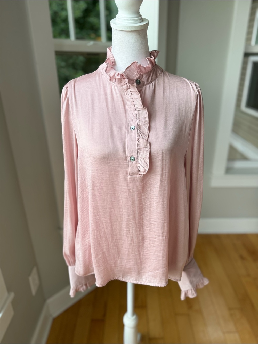 She + Sky Light Pink Ruffle Mock Neck Long Sleeve Blouse Sz Small